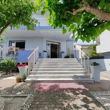 Hotel Moderno - Bed & Breakfast Червия Екстериор снимка