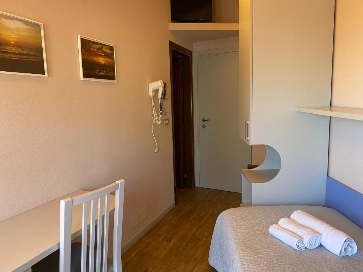 Hotel Moderno - Bed & Breakfast Червия Екстериор снимка