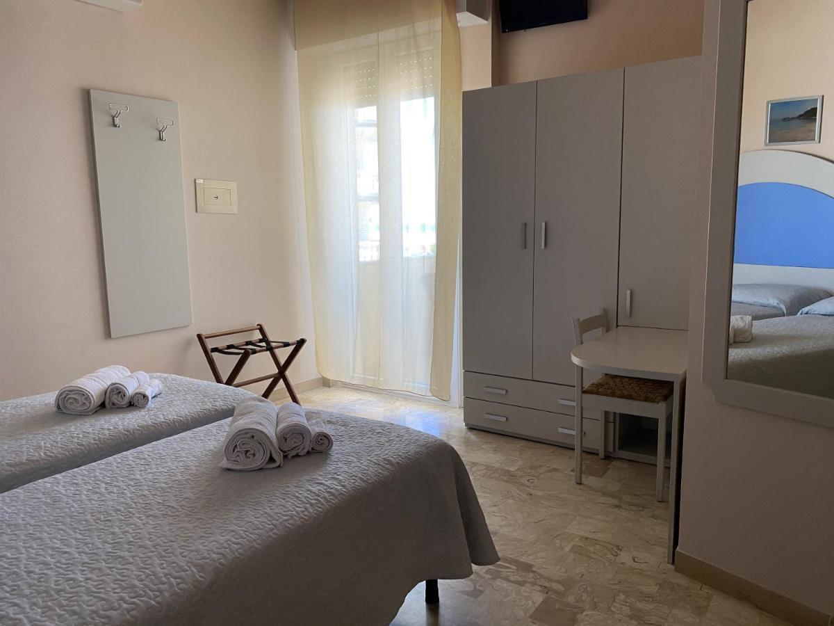 Hotel Moderno - Bed & Breakfast Червия Екстериор снимка