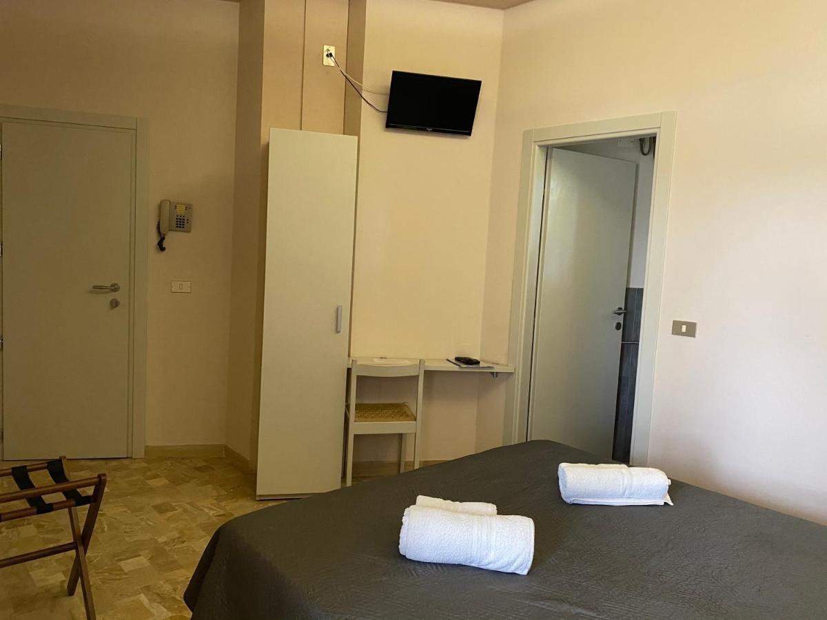 Hotel Moderno - Bed & Breakfast Червия Екстериор снимка