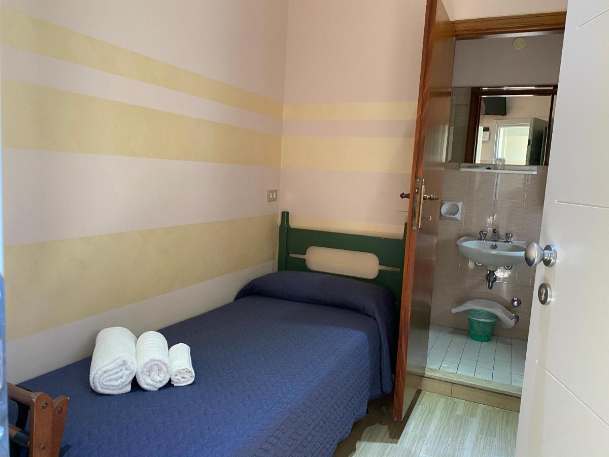 Hotel Moderno - Bed & Breakfast Червия Екстериор снимка