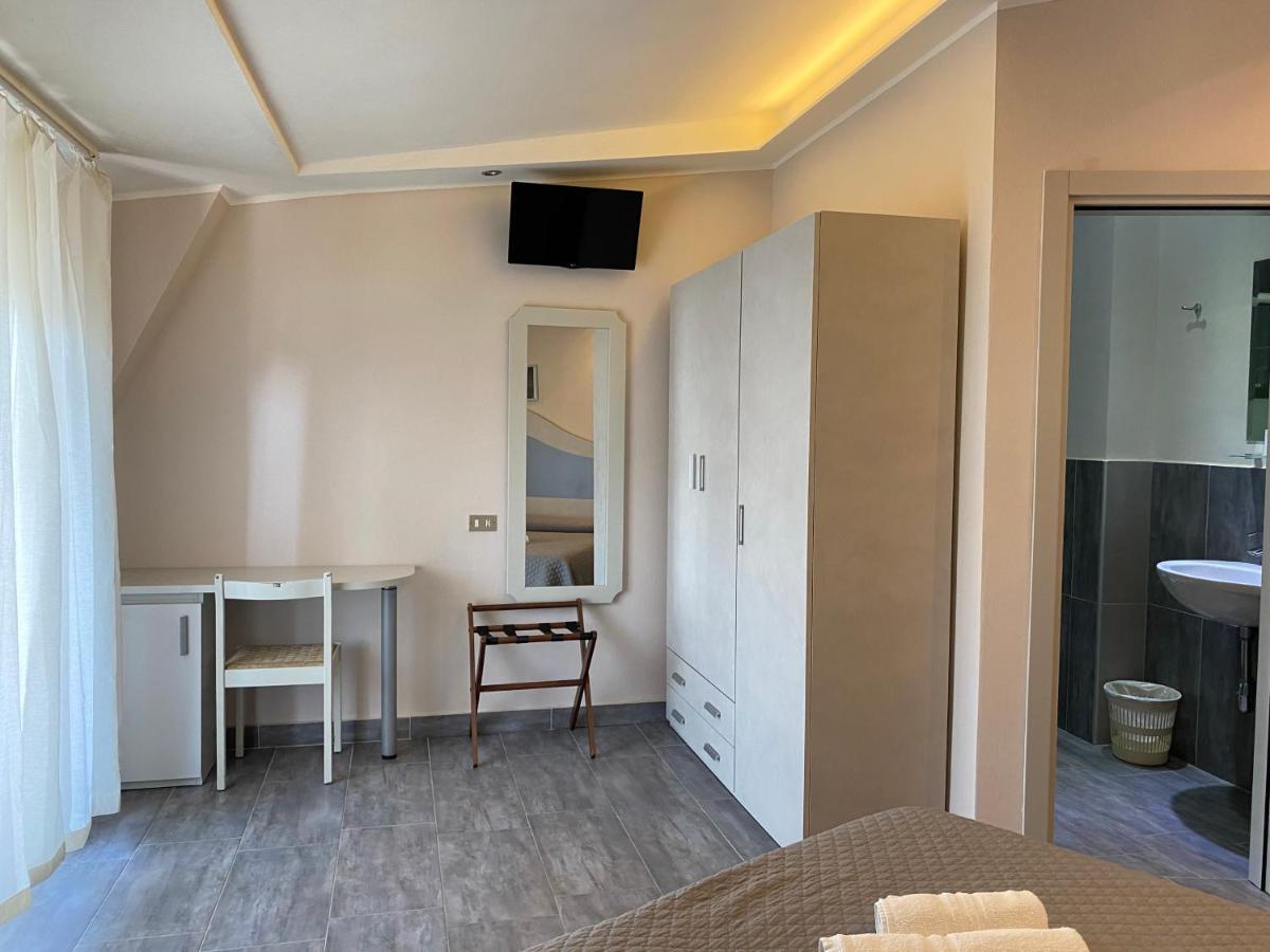 Hotel Moderno - Bed & Breakfast Червия Екстериор снимка