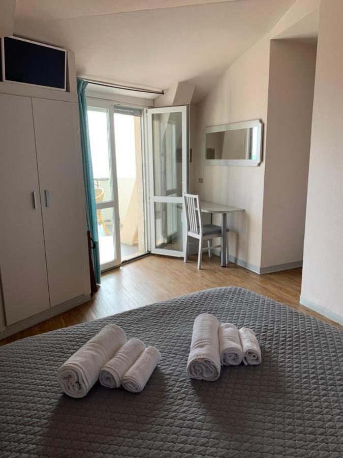 Hotel Moderno - Bed & Breakfast Червия Екстериор снимка