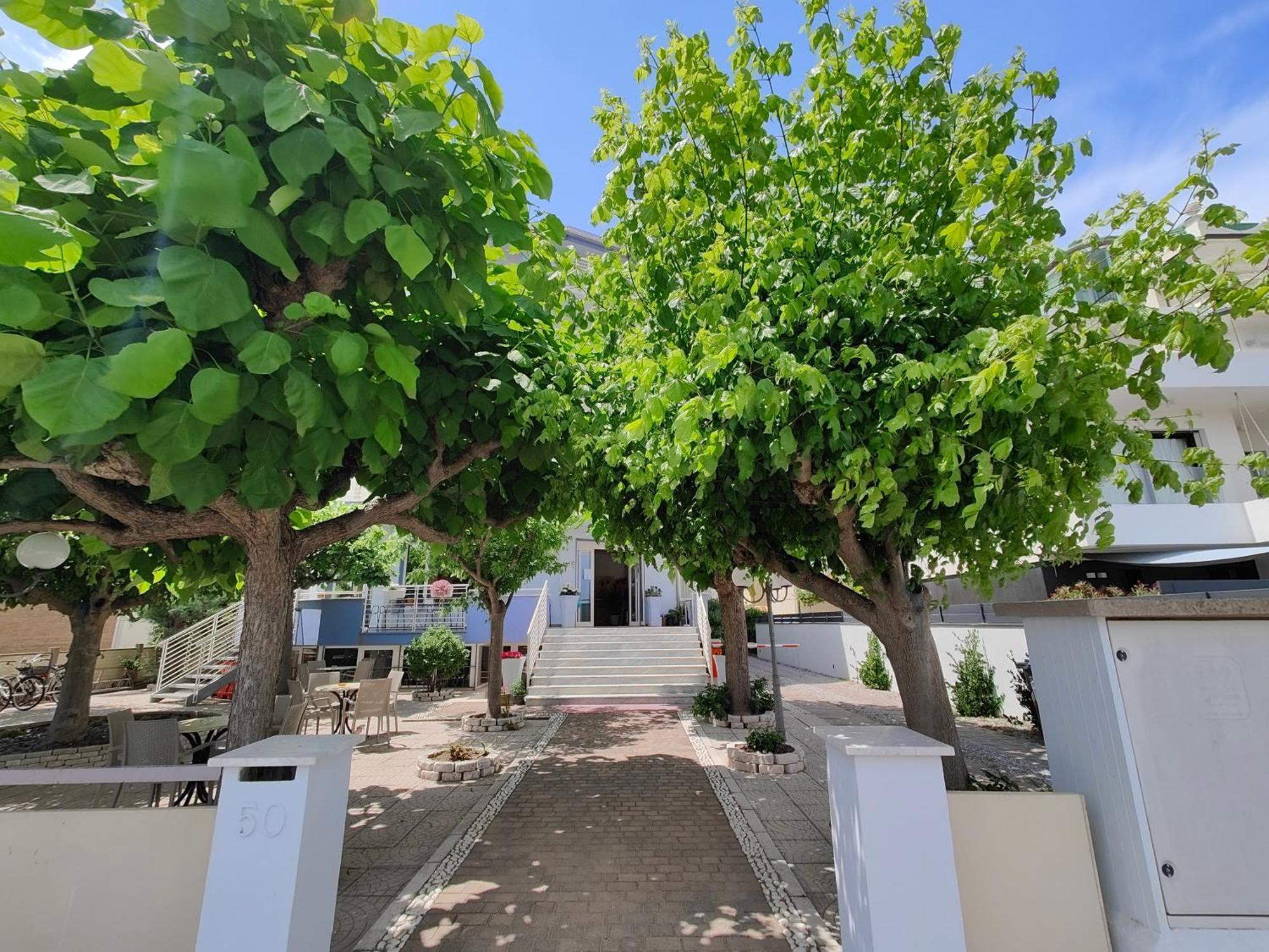Hotel Moderno - Bed & Breakfast Червия Екстериор снимка