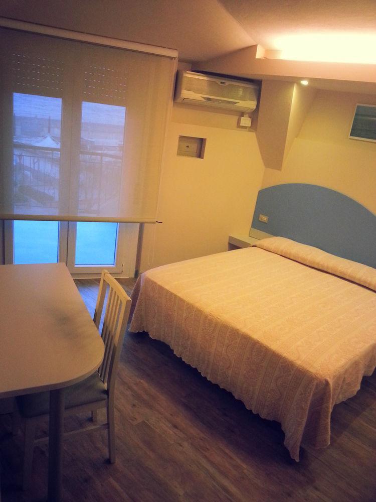 Hotel Moderno - Bed & Breakfast Червия Екстериор снимка