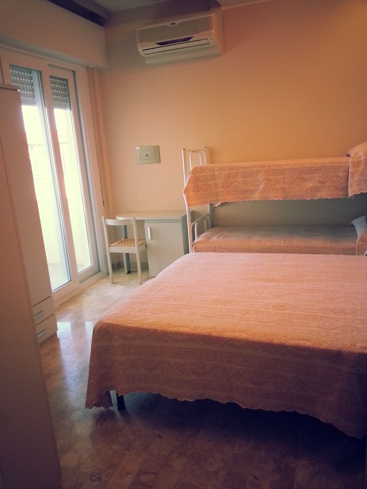 Hotel Moderno - Bed & Breakfast Червия Екстериор снимка