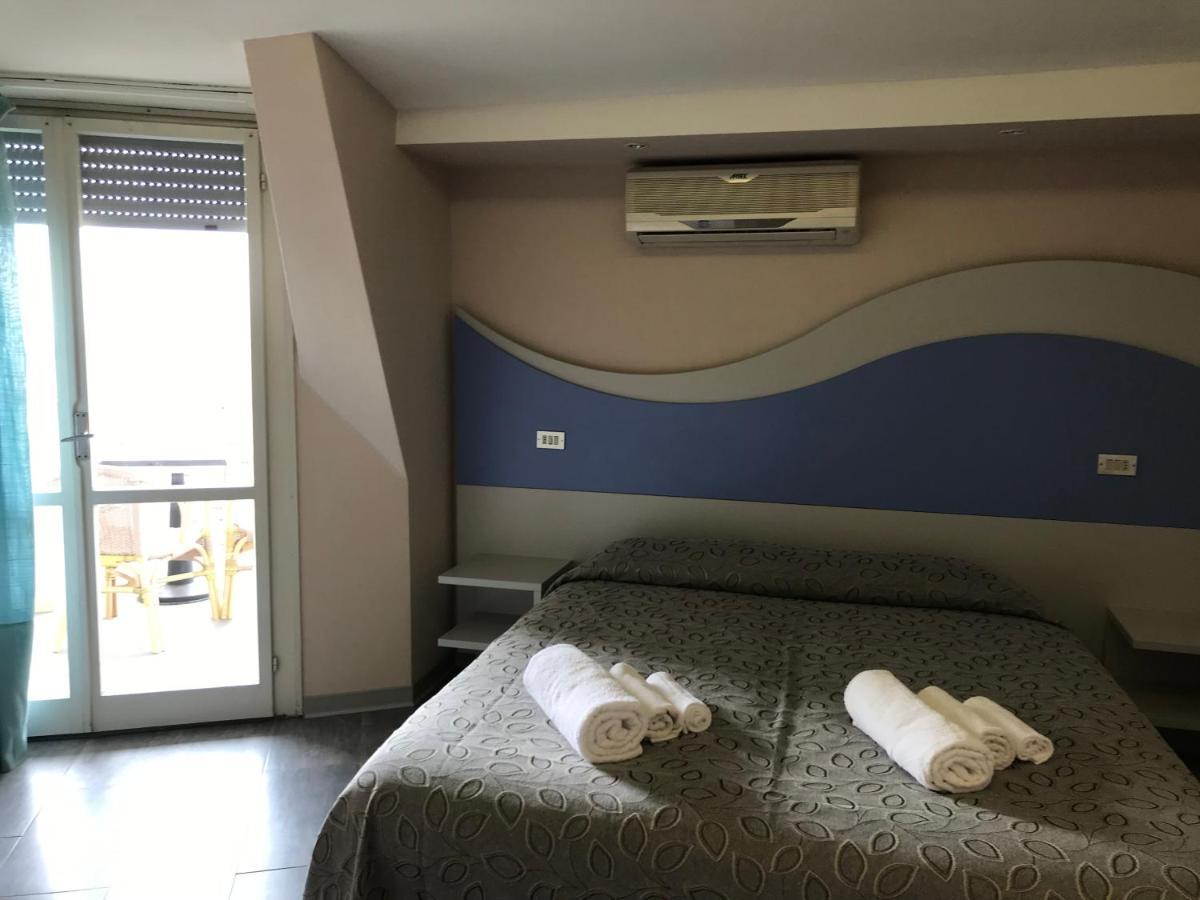 Hotel Moderno - Bed & Breakfast Червия Екстериор снимка